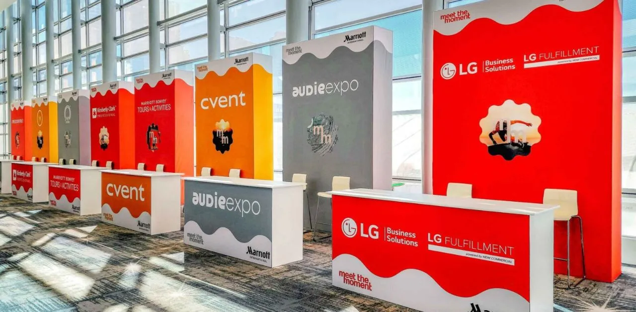 How to Choose a Custom Trade Show Display That Wins Leads